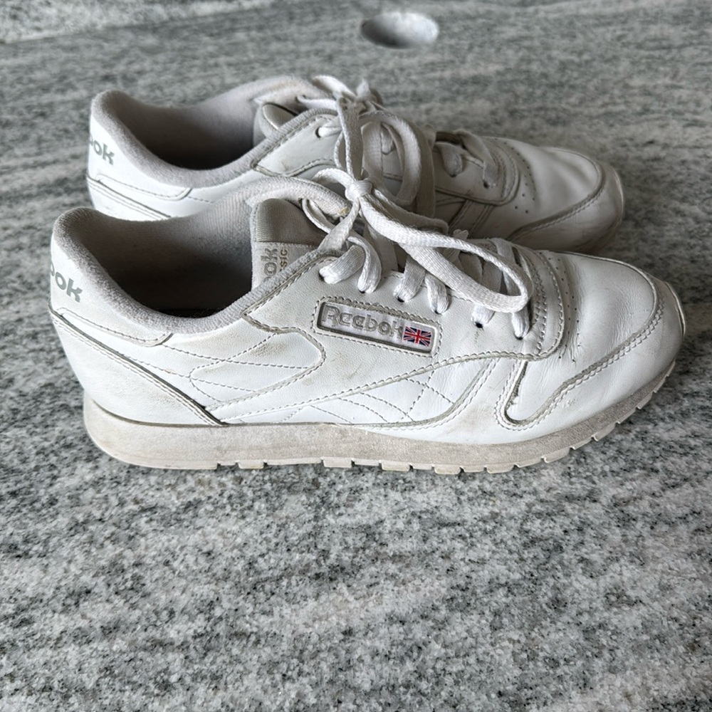 Leather reeboks women’s